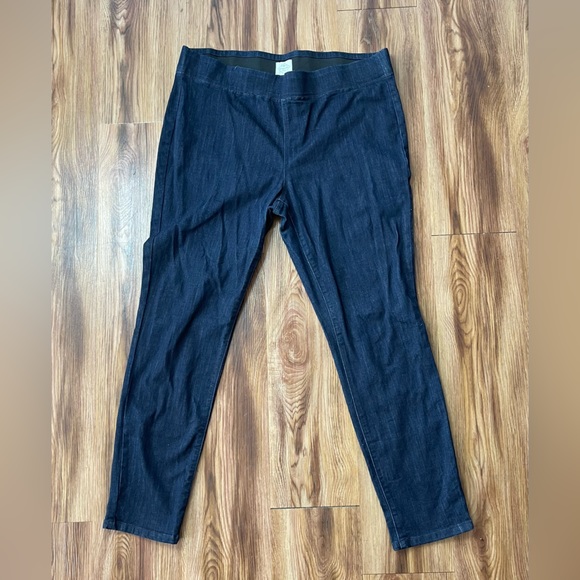 St John’s Bay Women’s Blue Jeans - Picture 1 of 2
